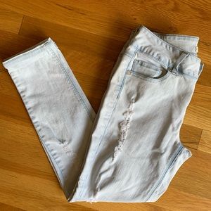 Light-wash Distressed Boyfriend Cut Jeans size 6